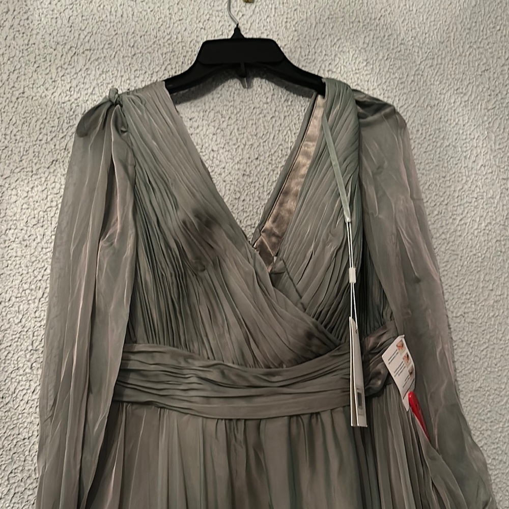 Mac Duggal Peasant Skirt V - Neck Dress, Long Sleeve Sage Gown New with Tags - Picture 11 of 15